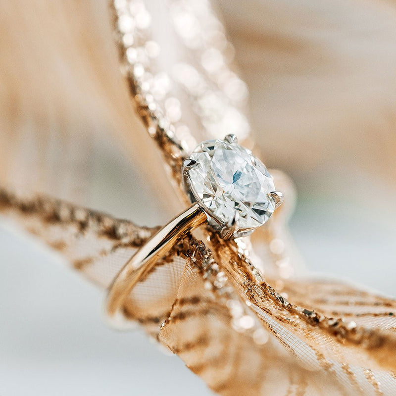 Maintain Classic Style with a Vintage Solitaire Engagement Ring