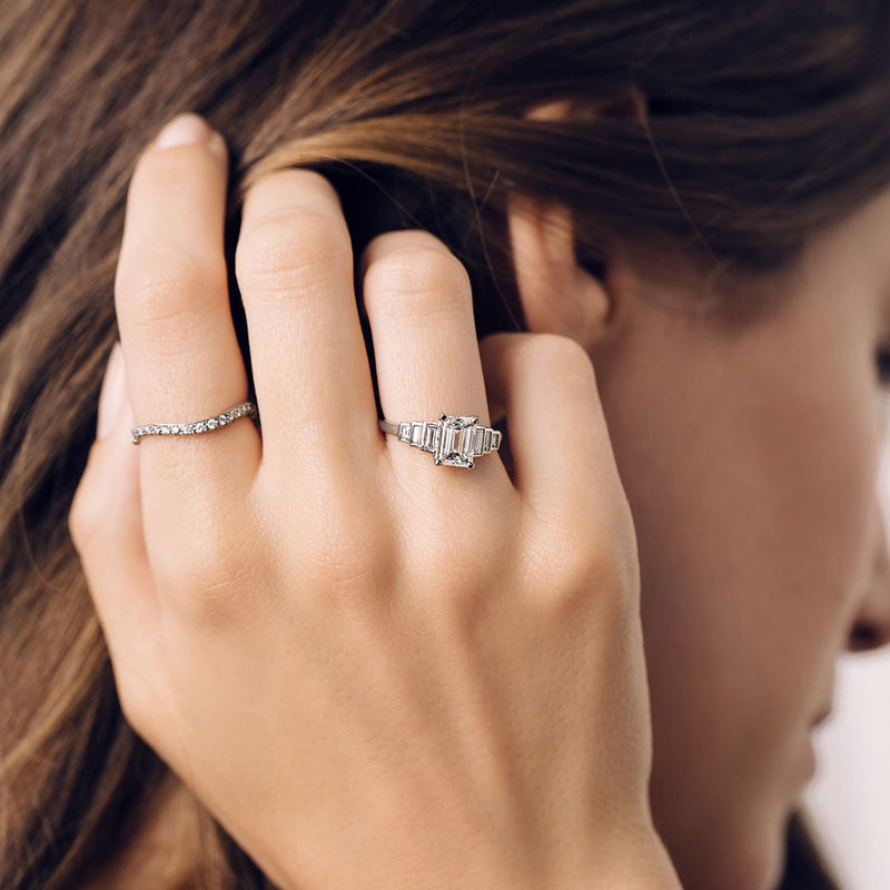 How to Pick an Antique Engagement Ring That Will Make Her Heart Flutter