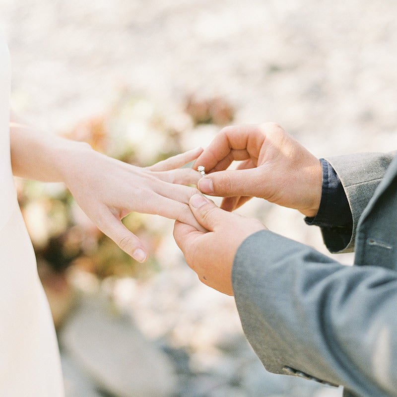 An Overview of Engagement Ring Etiquette: What You Should Know