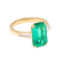 Modern GIA 3.81 Carat Emerald Diamond Yellow Gold Three Stone Ring