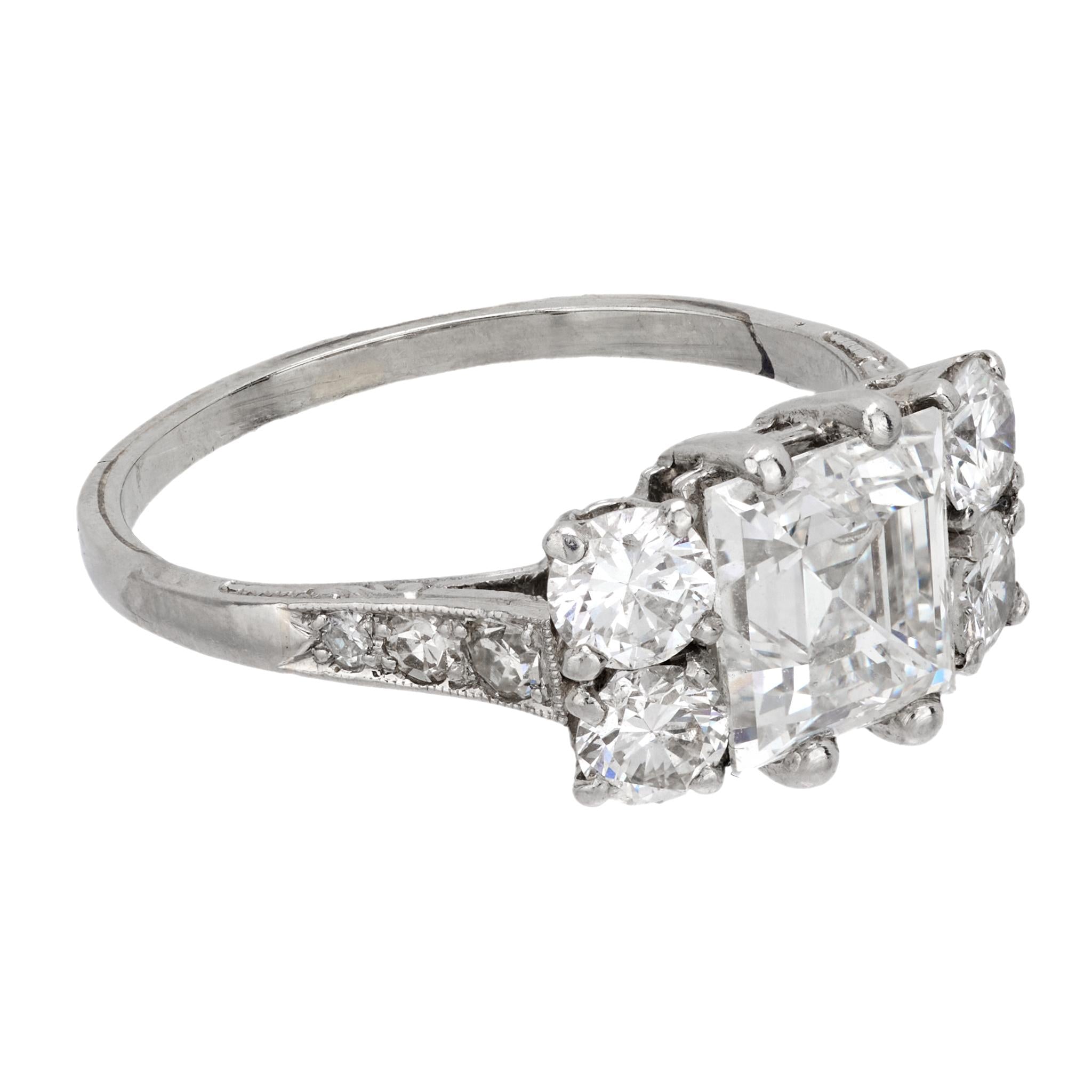 Art Deco GIA 2.14 carat Carré cut diamond 18k white gold ring