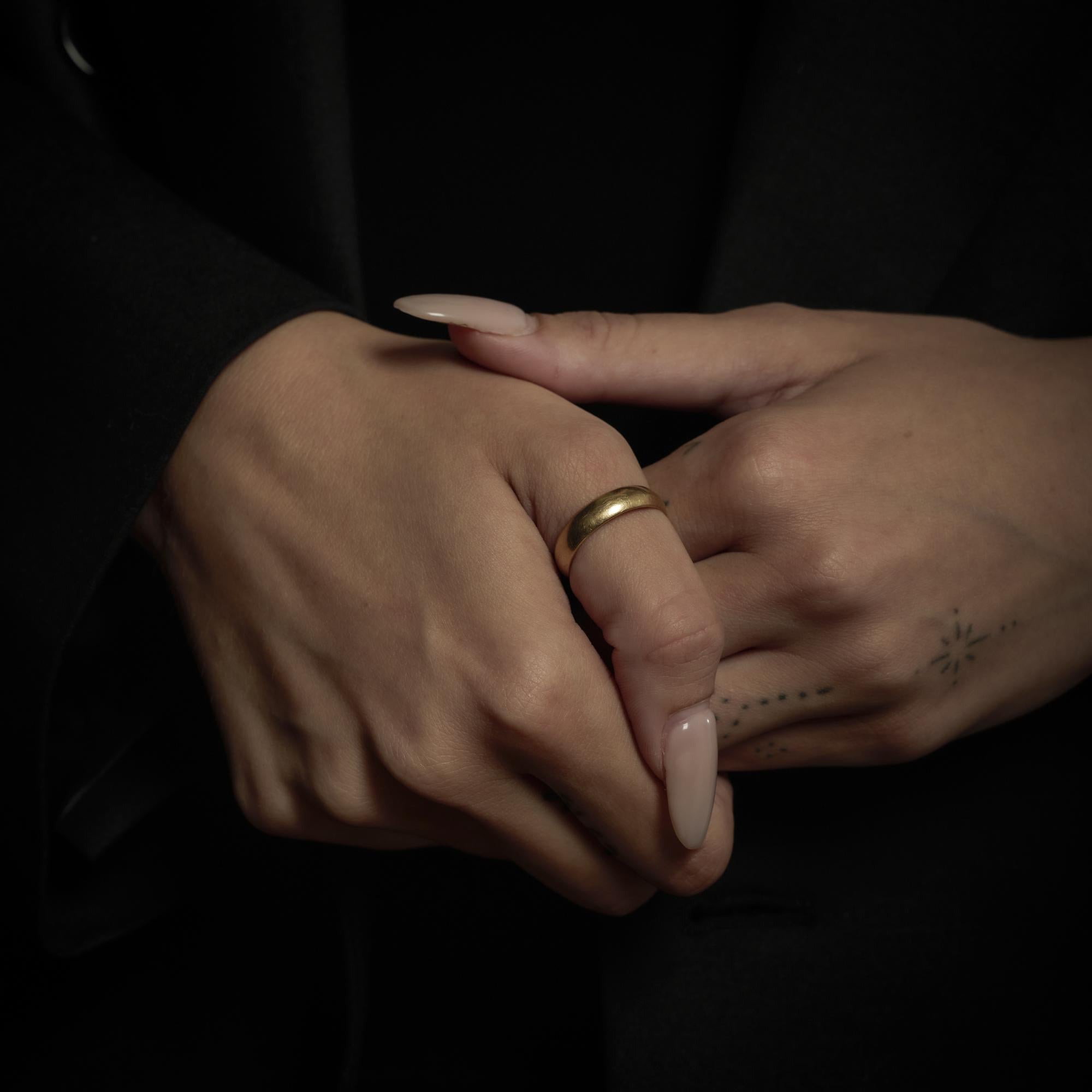 Vintage 14k yellow gold classic wedding band