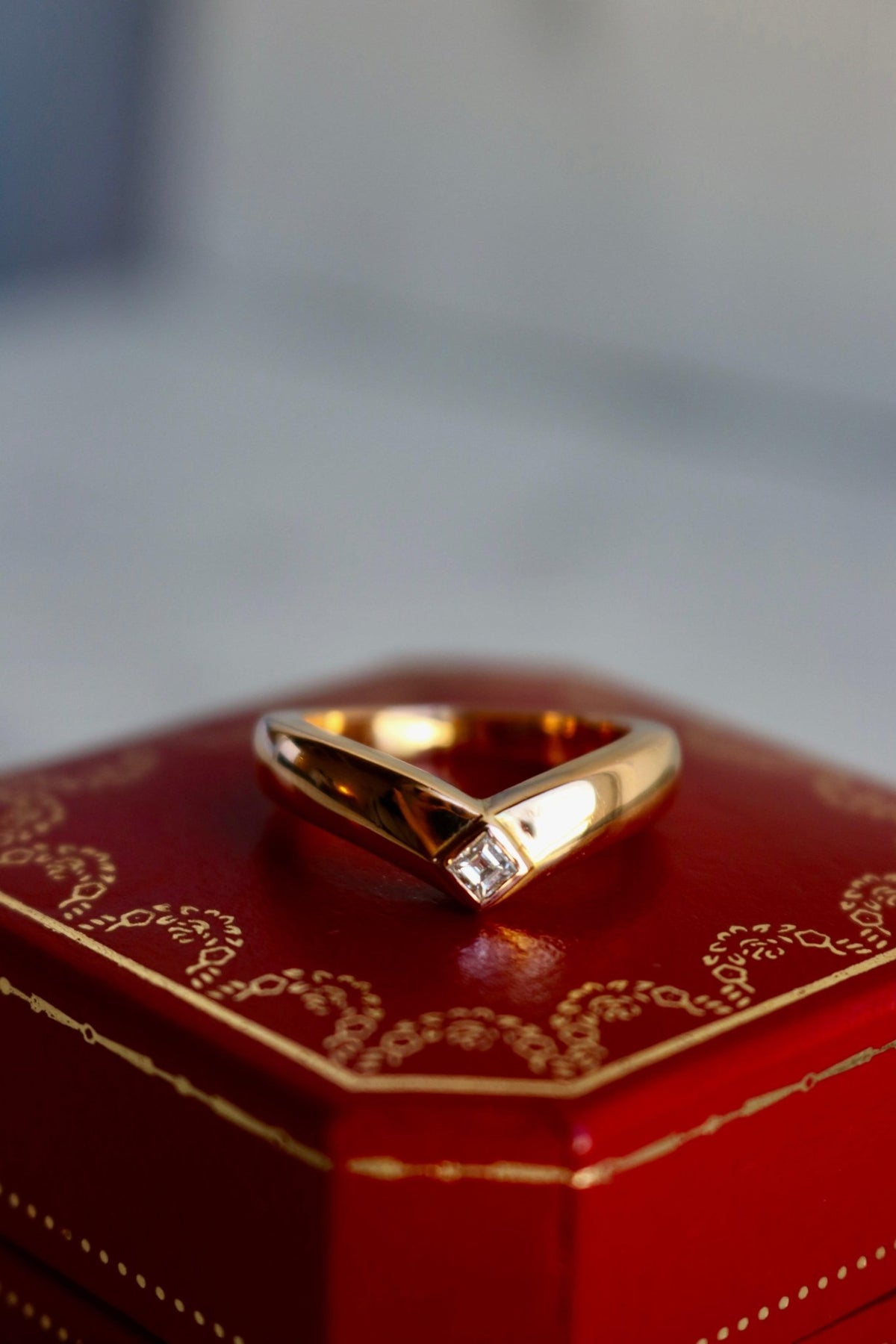 Vintage Cartier Diamond 18k Rose Gold Chevron Band Ring