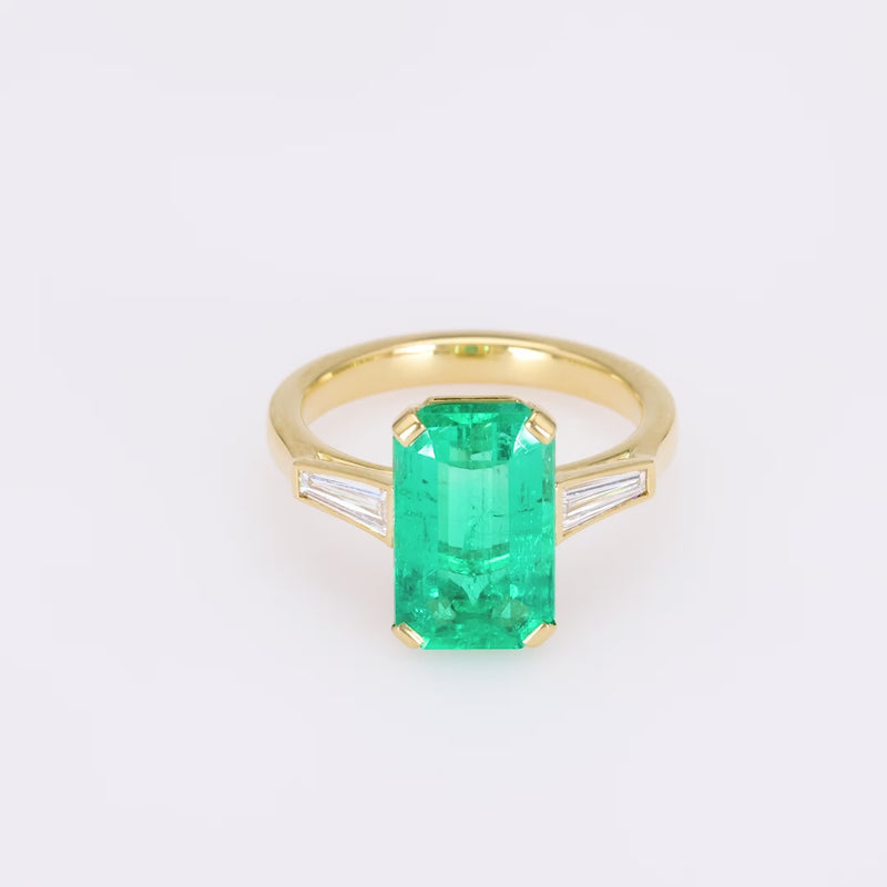 Modern GIA 3.81 Carat Emerald Diamond Yellow Gold Three Stone Ring