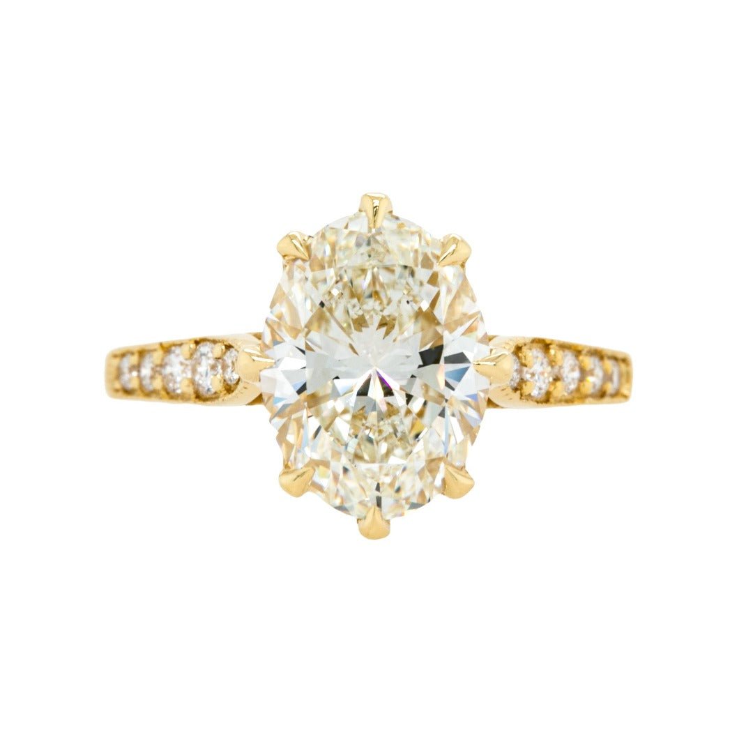Classic 18k Gold Engagement Ring with 3ct Oval Diamond Meridian