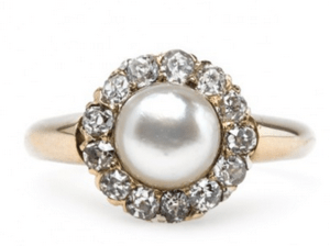 Victorian Antique Engagement Rings Rise in Popularity