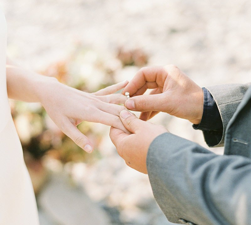An Overview of Engagement Ring Etiquette: What You Should Know