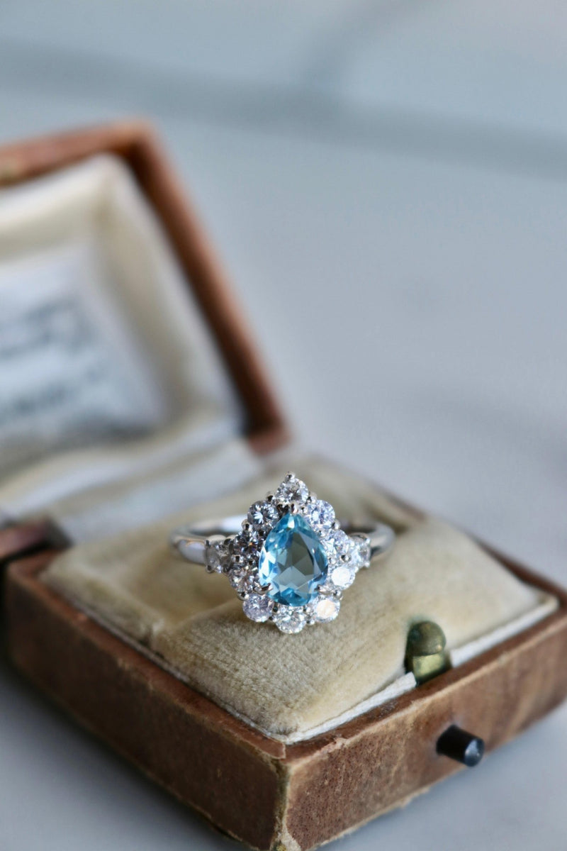 1.01 Carat Aquamarine and Diamond Platinum Cluster Ring