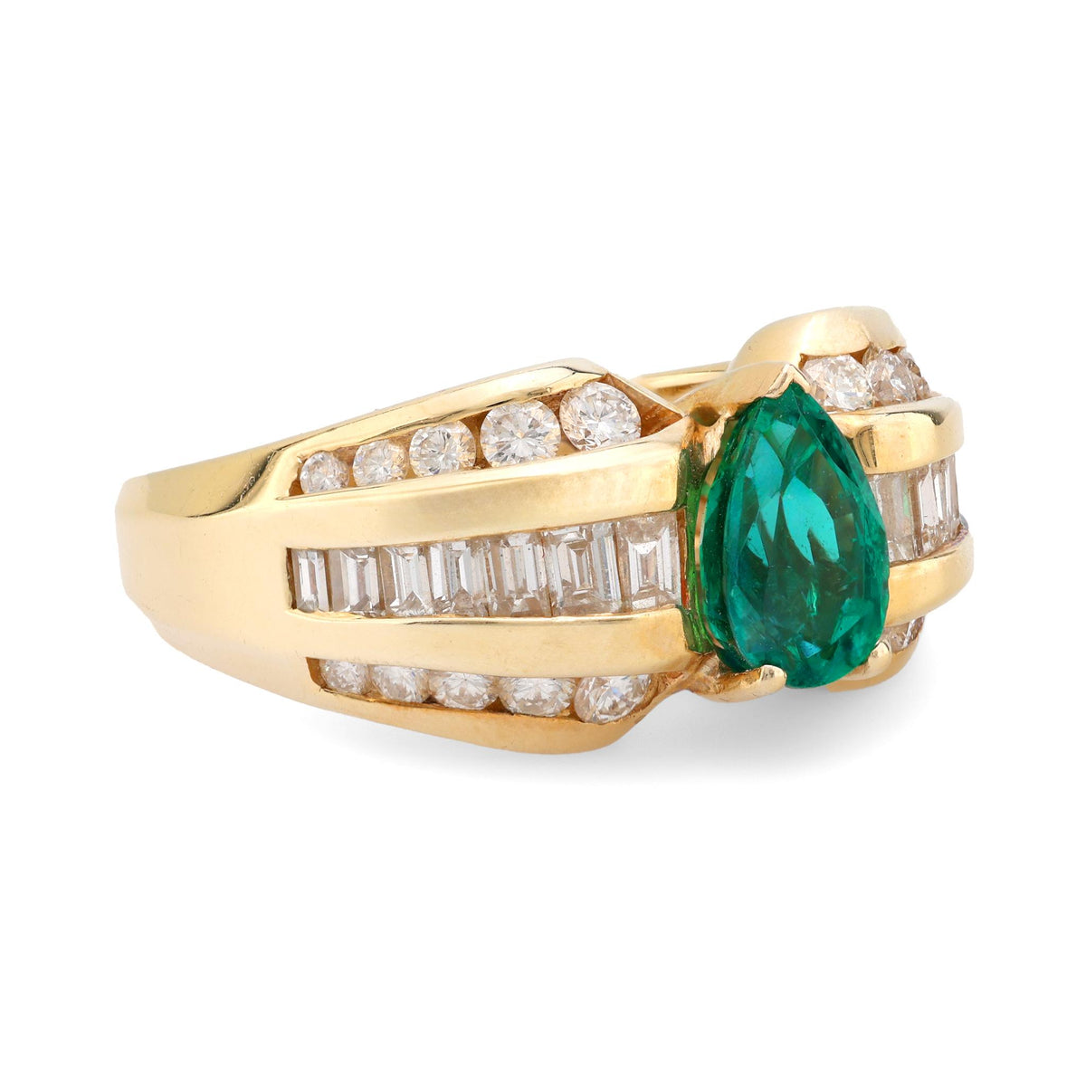 Vintage emerald diamond 14k yellow gold ring