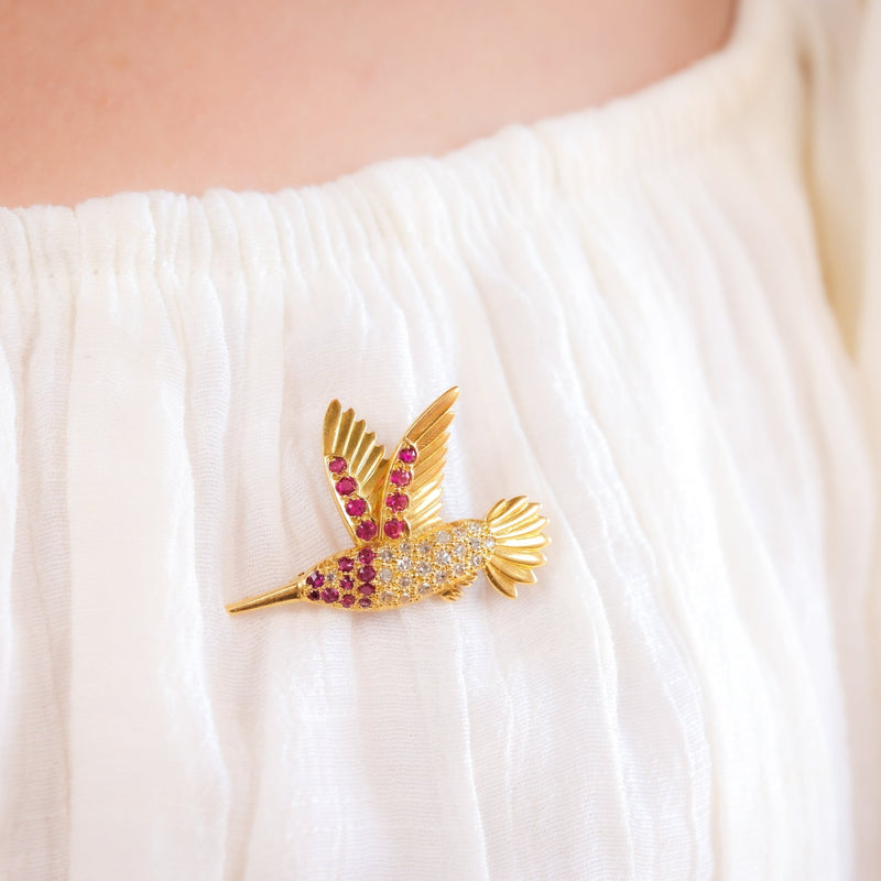 Vintage Ruby Diamond 18K Yellow Gold Humming Bird Brooch