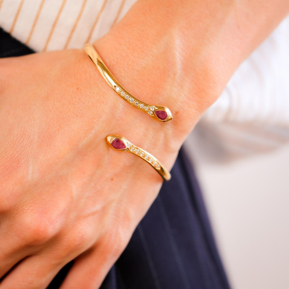 Vintage Ruby Diamond 18K Yellow Gold Snake Bangle