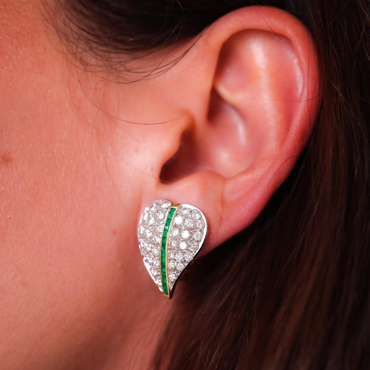 Exquisite Mid-Century 3.2 carat diamond emerald 18k gold earrings