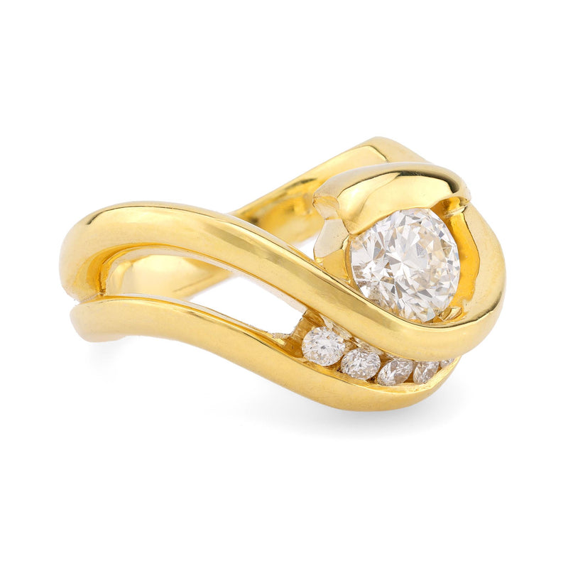 Stunning modern diamond 14k yellow gold ring