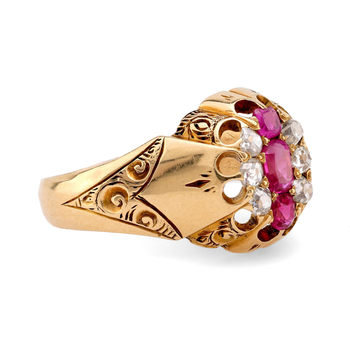 Antique ruby diamond 18k yellow gold ring