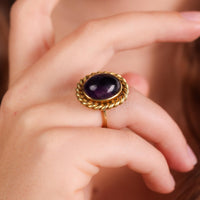 English Mid-Century 18k yellow gold amethyst ring