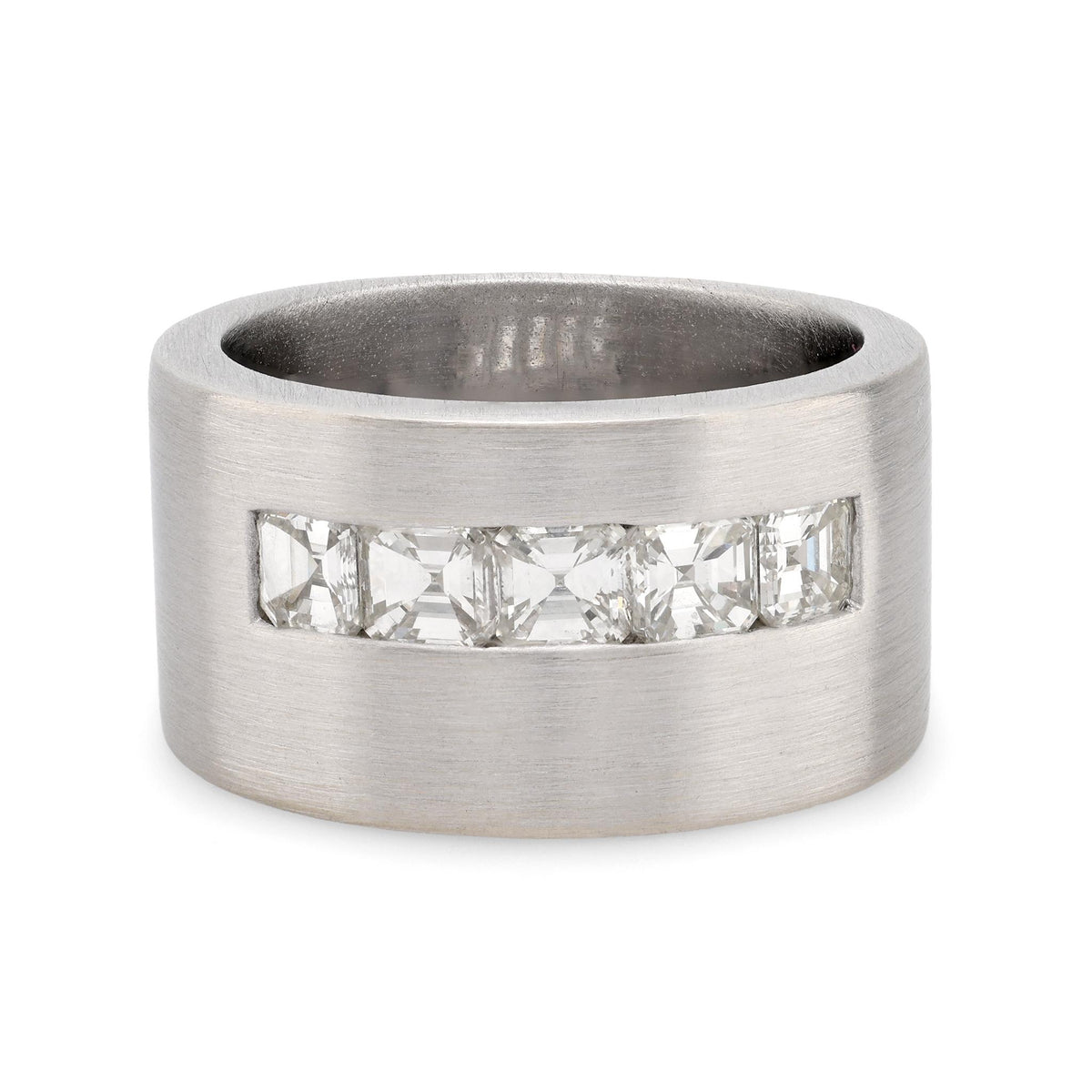 Contemporary Asscher cut diamond 18k white gold cigar band