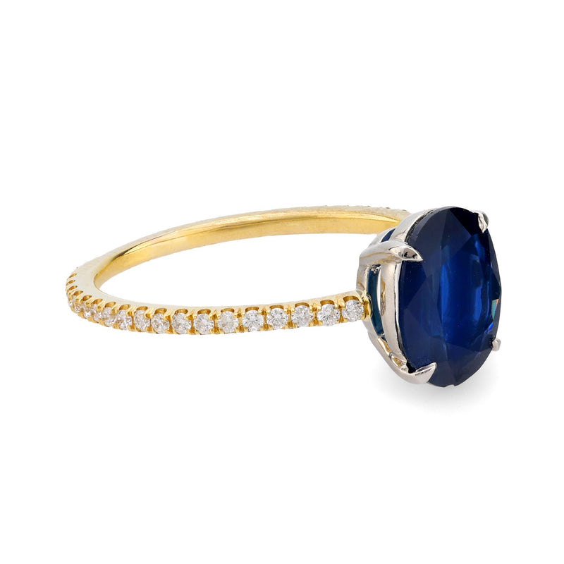 Modern 2 carat oval cut sapphire diamond 18k yellow gold ring