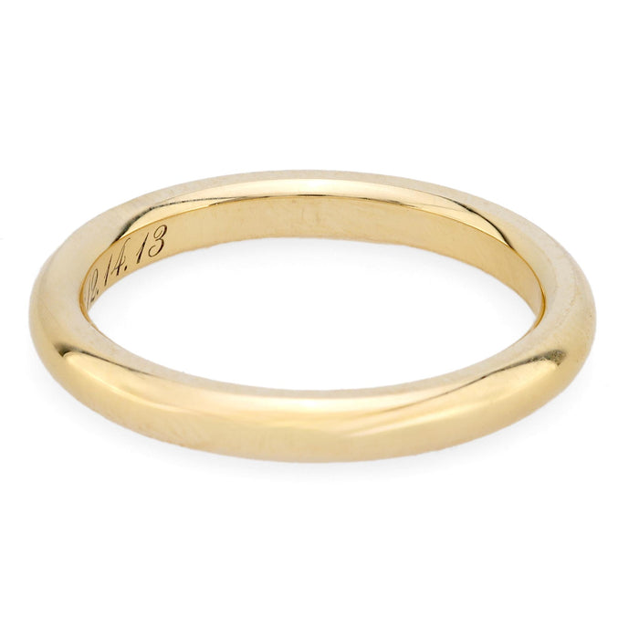 Modern 18k yellow gold wedding band