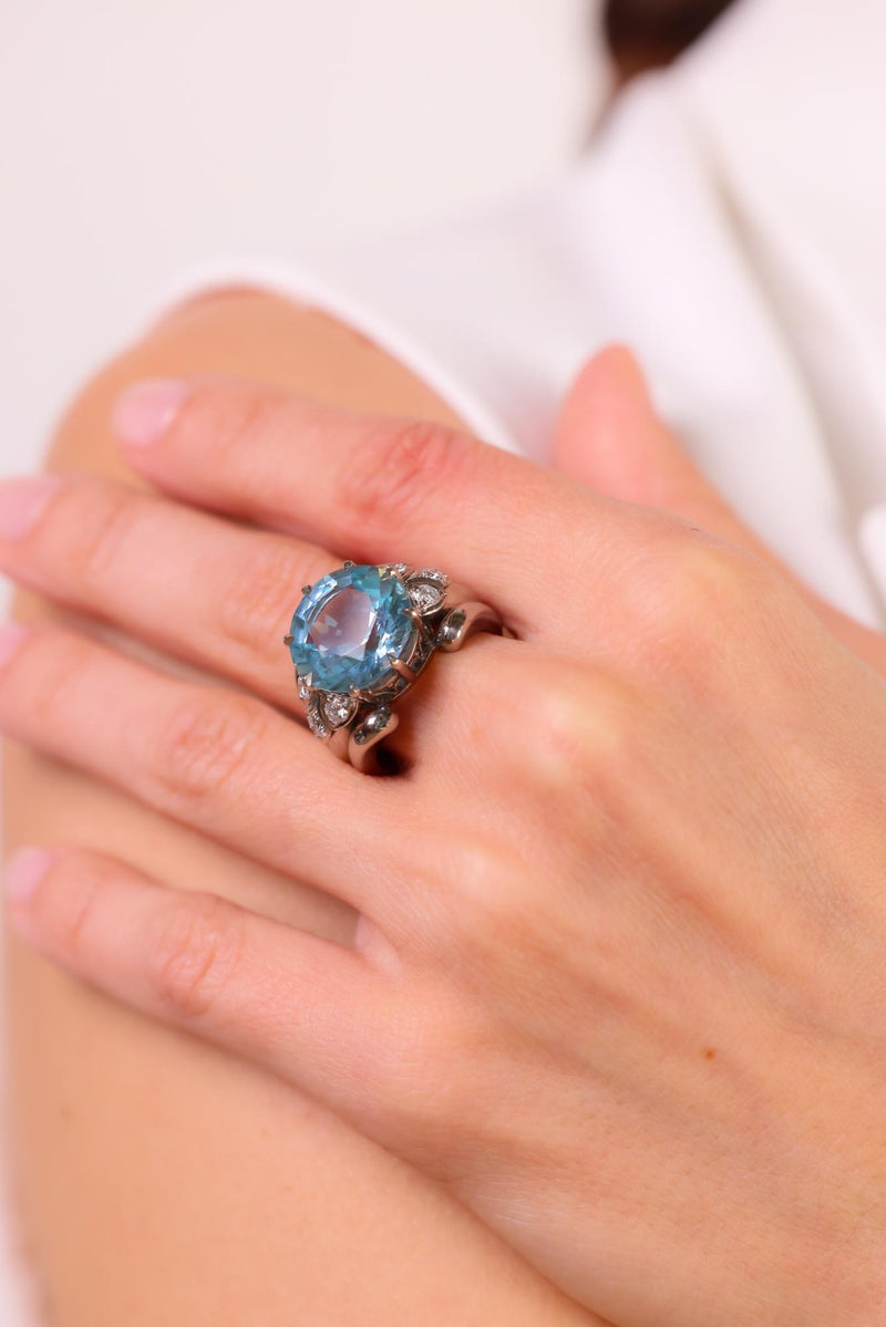 Mid Century 8.60 carat aquamarine diamond platinum ring