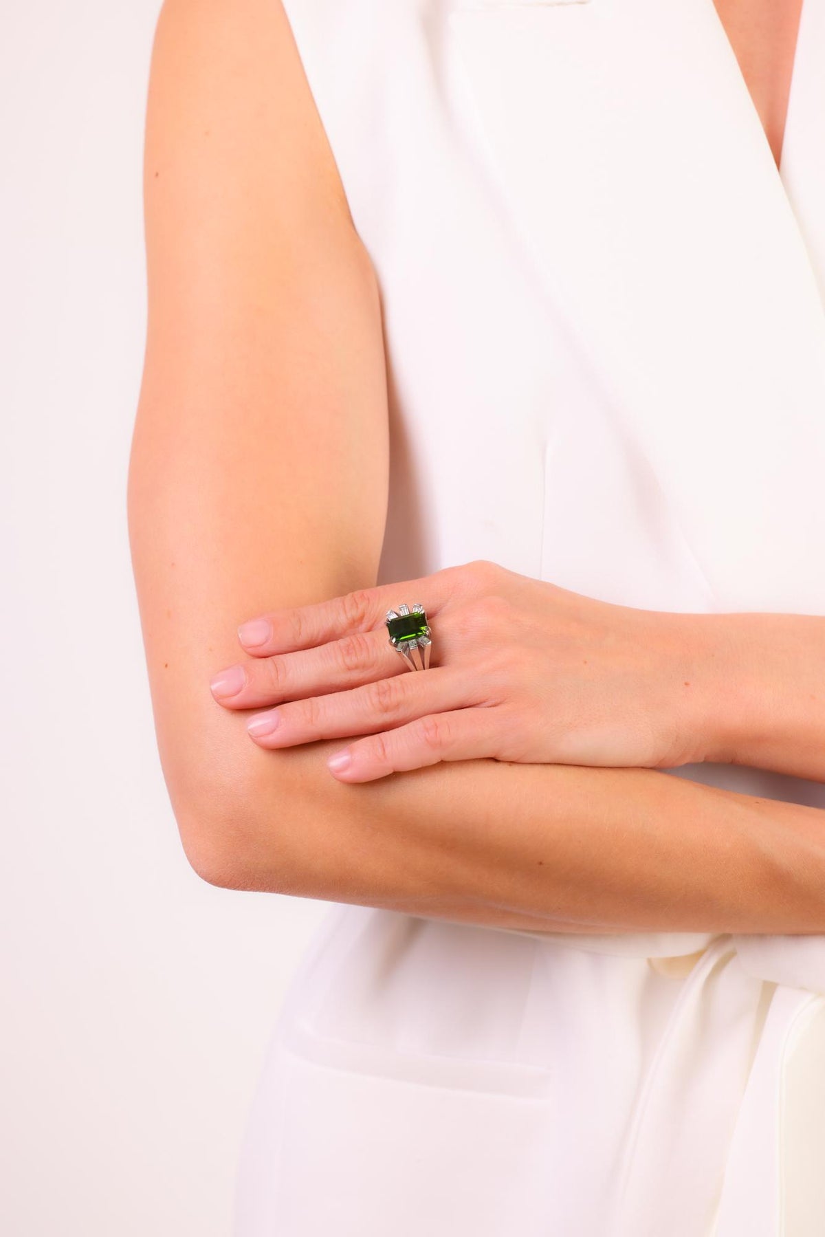 Mid Century 5.60 carat green tourmaline diamond platinum cocktail ring