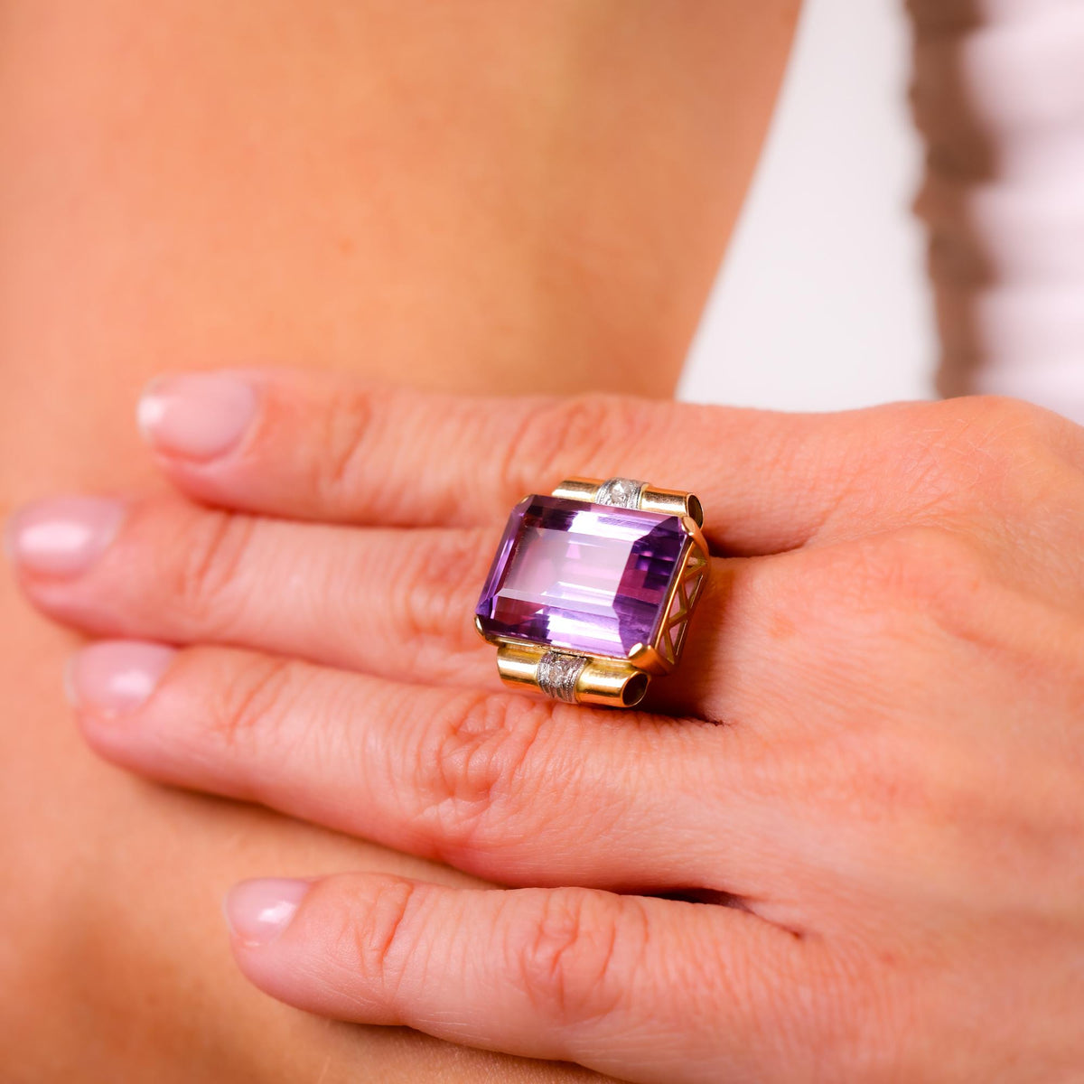 Retro 15 carat amethyst diamond 18k yellow gold cocktail ring