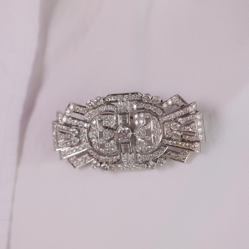 Art Deco 10 carat total weight diamond platinum brooch