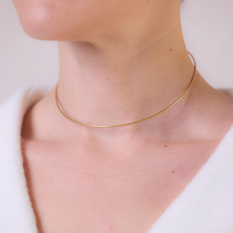 Vintage 18k yellow gold wire choker