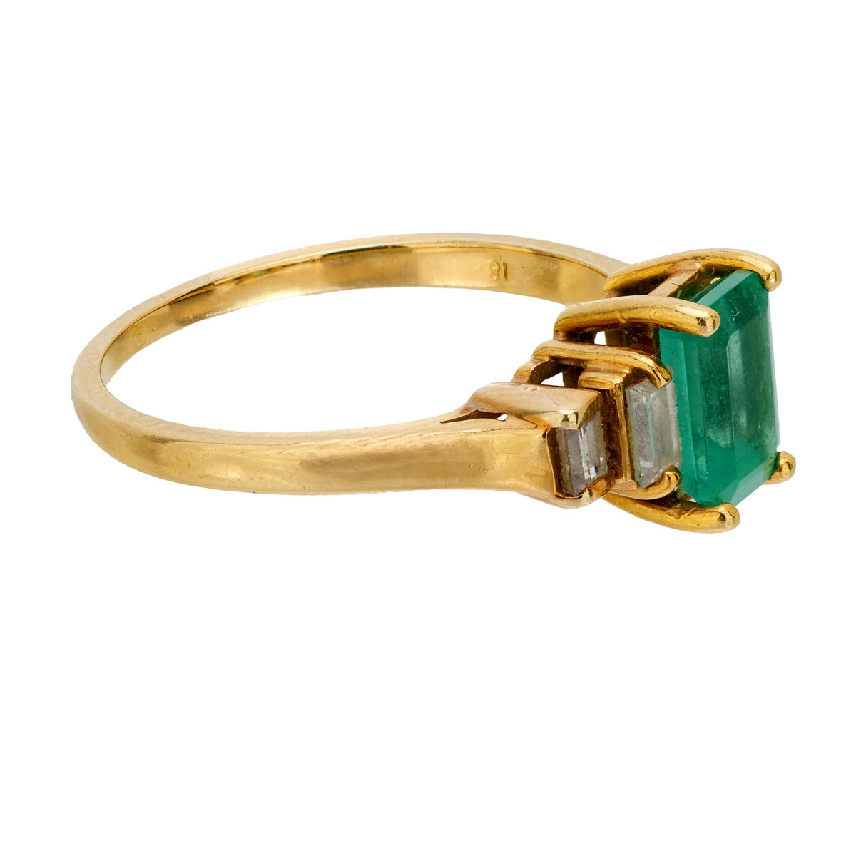 Vintage emerald diamond 18k yellow gold ring