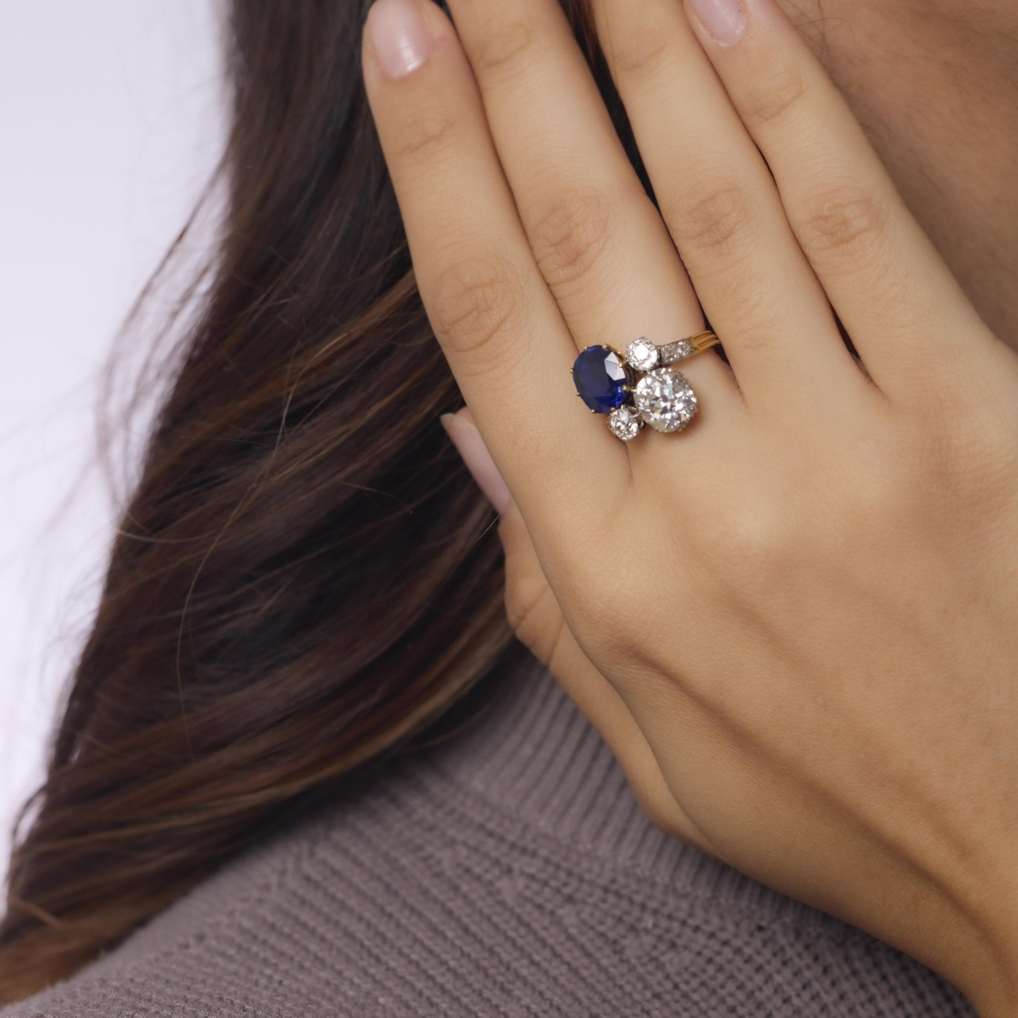 French AGL 3.42 carat no heat sapphire diamond 18k yellow gold toi et moi ring