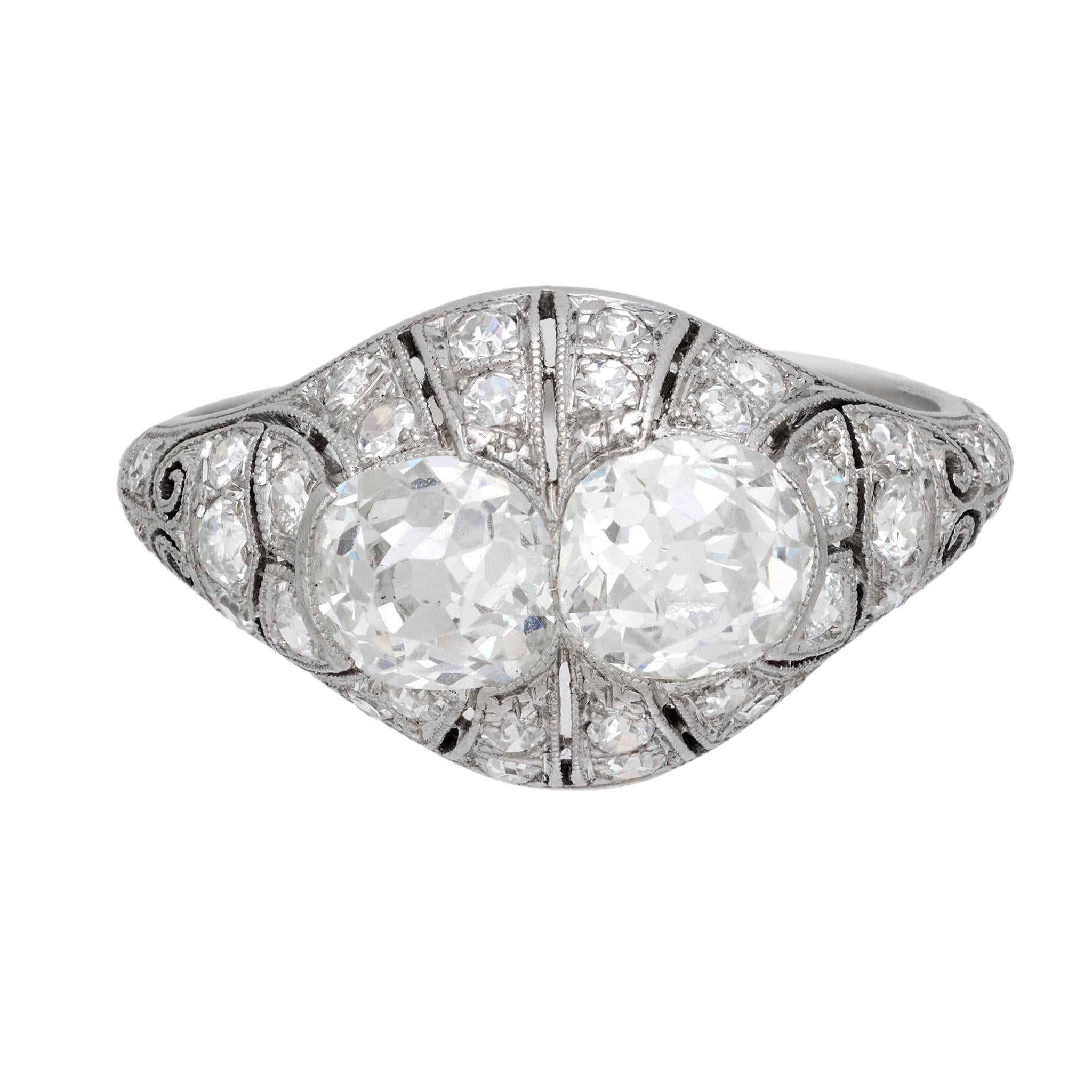Art Deco 2.60 carat total weight diamond platinum ring