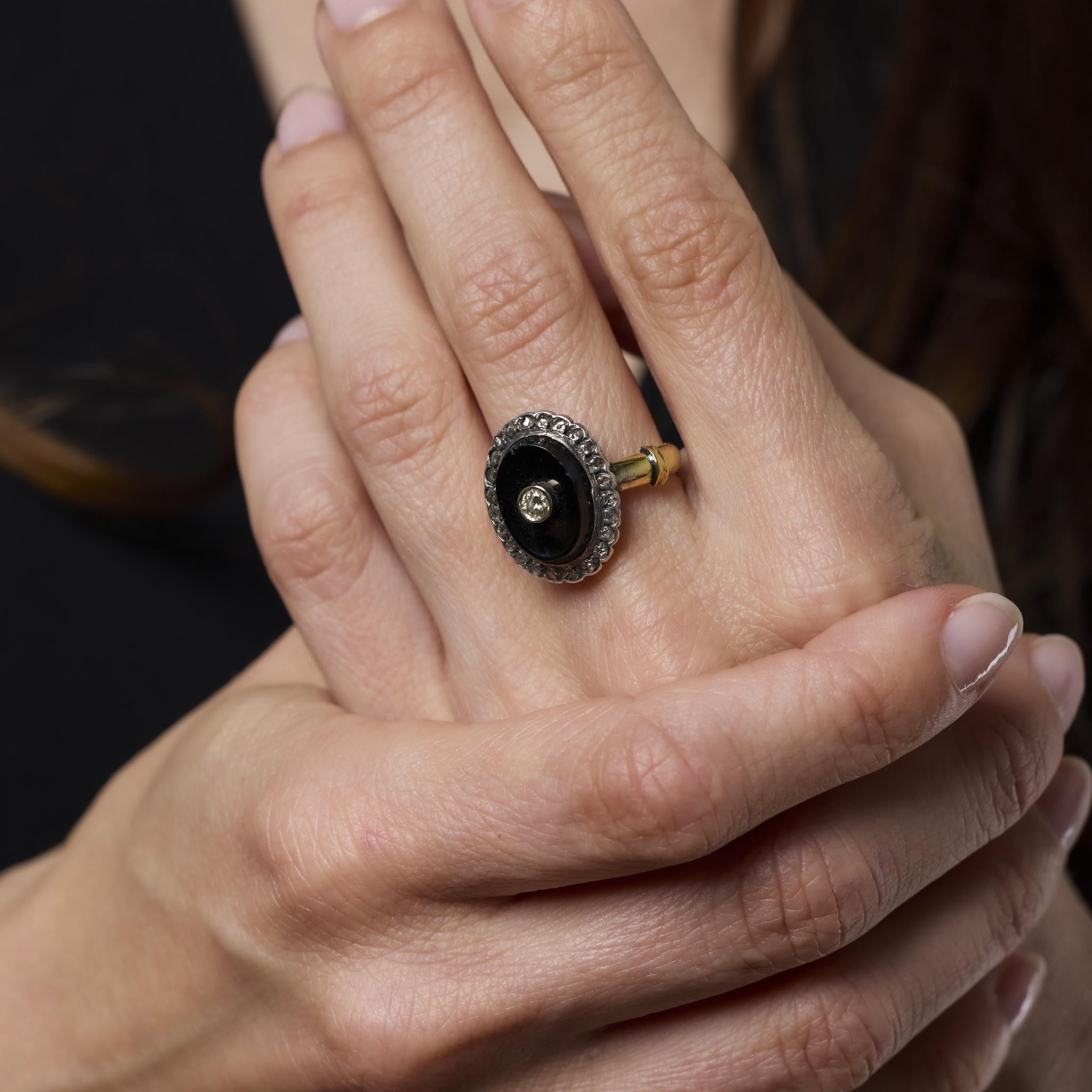 Vintage diamond onyx 18k yellow gold and silver ring