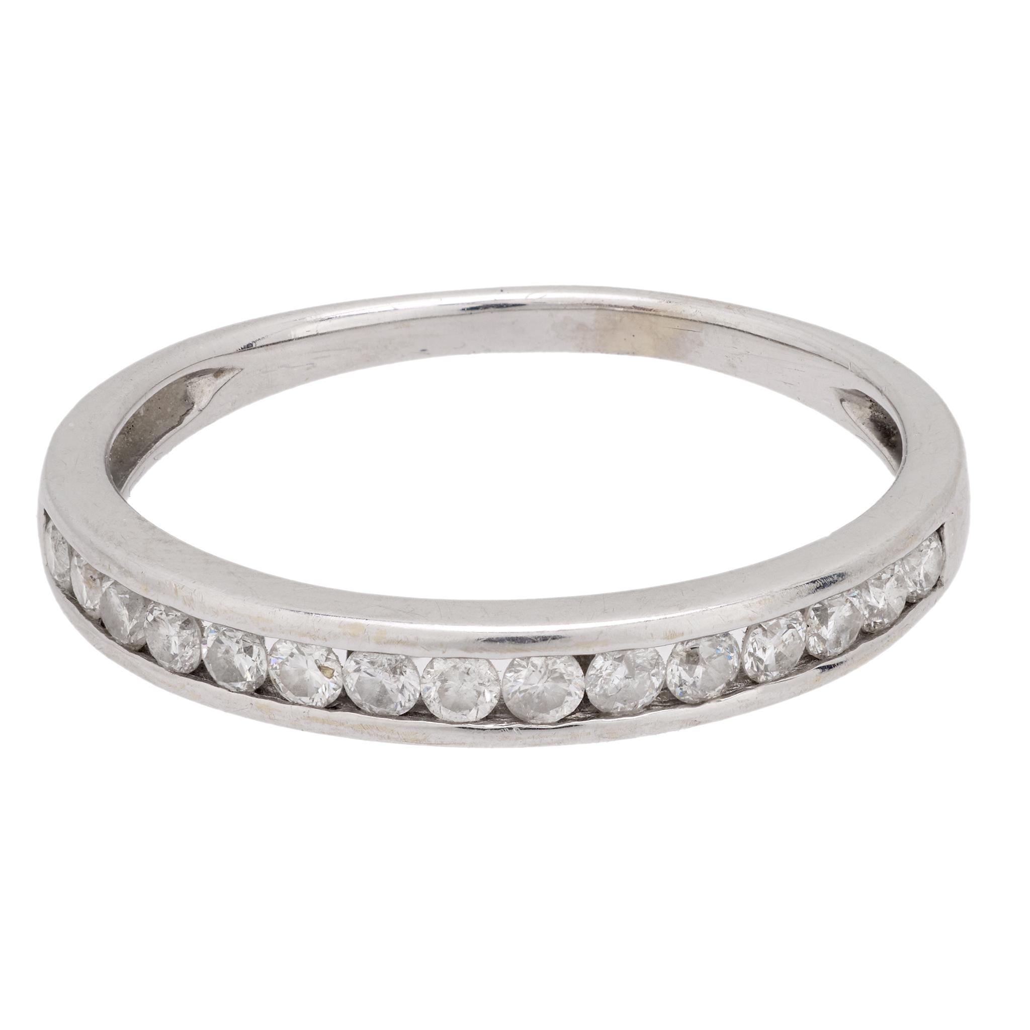 Contemporary diamond 18k yellow gold wedding band