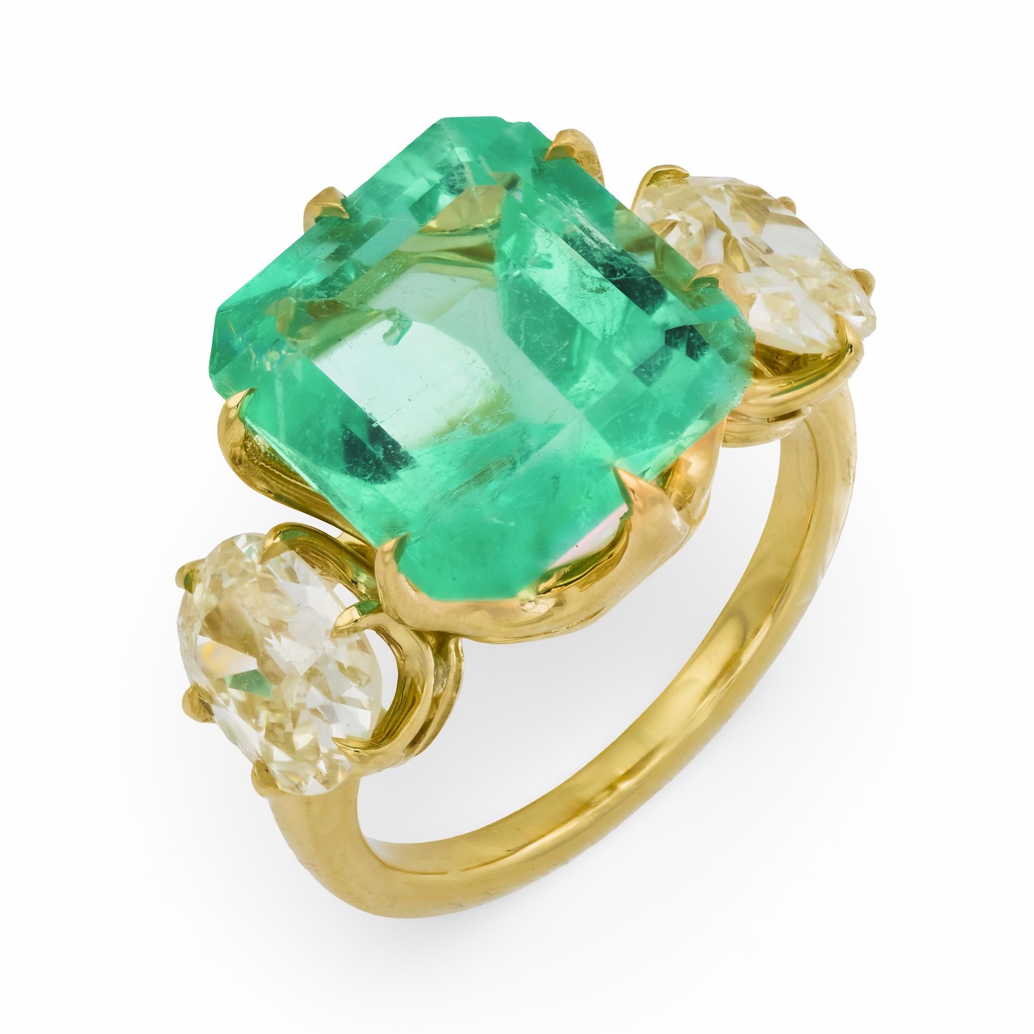GIA 7.14 carat Colombian emerald diamond 18k yellow gold cocktail ring