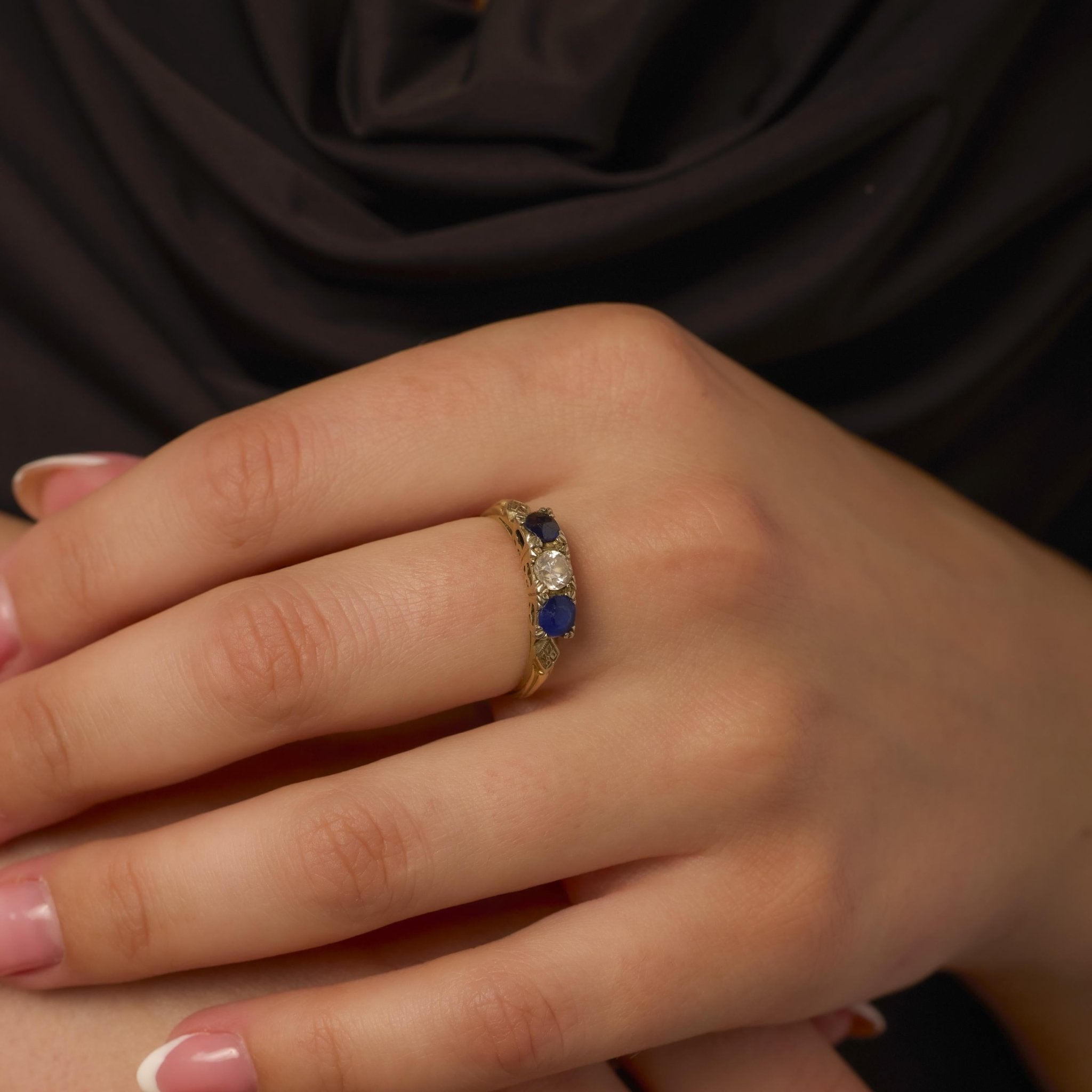 Victorian diamond sapphire 14k yellow gold 3 stone ring
