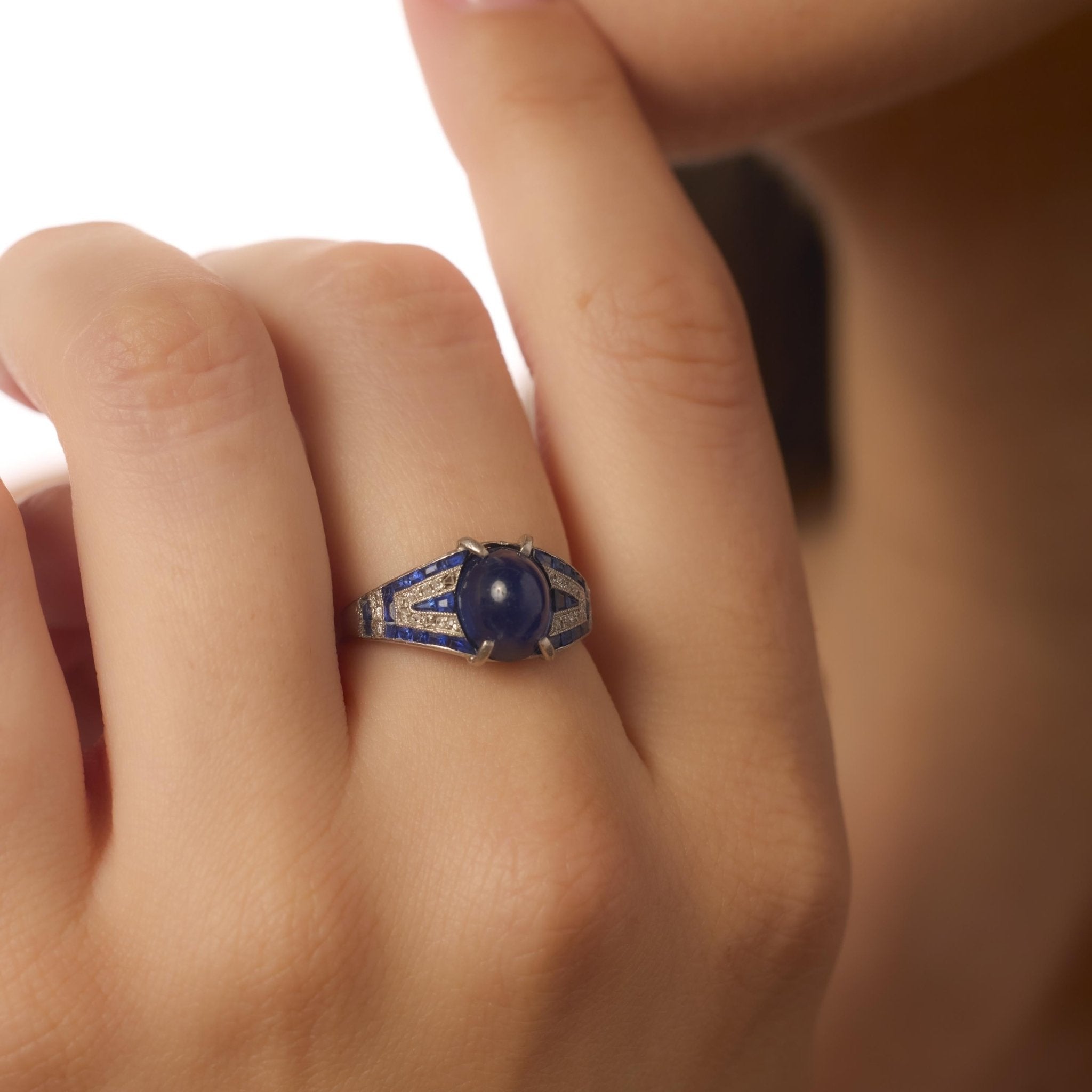 Art Deco 4.50 carat cabochon cut sapphire diamond platinum ring
