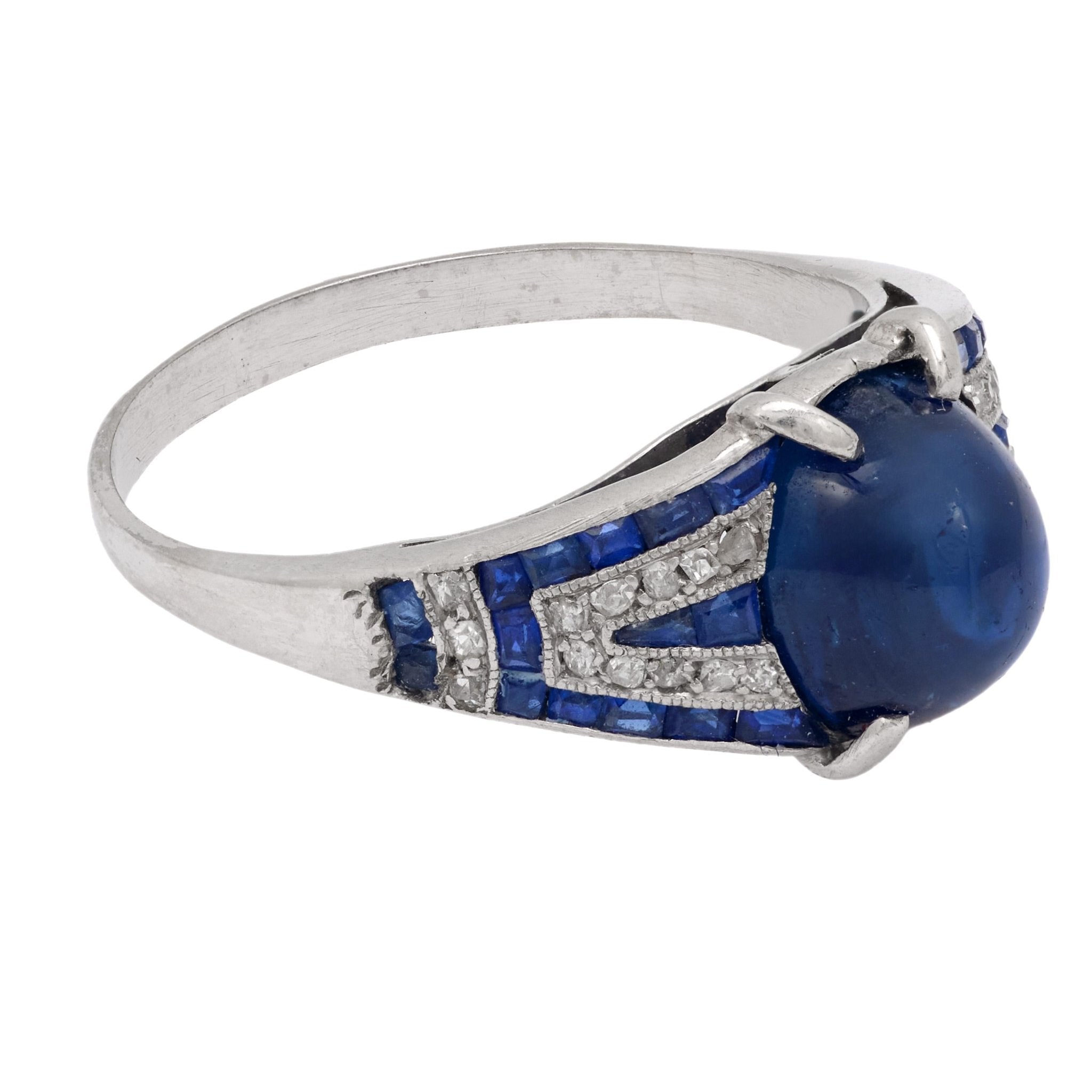 Art Deco 4.50 carat cabochon cut sapphire diamond platinum ring