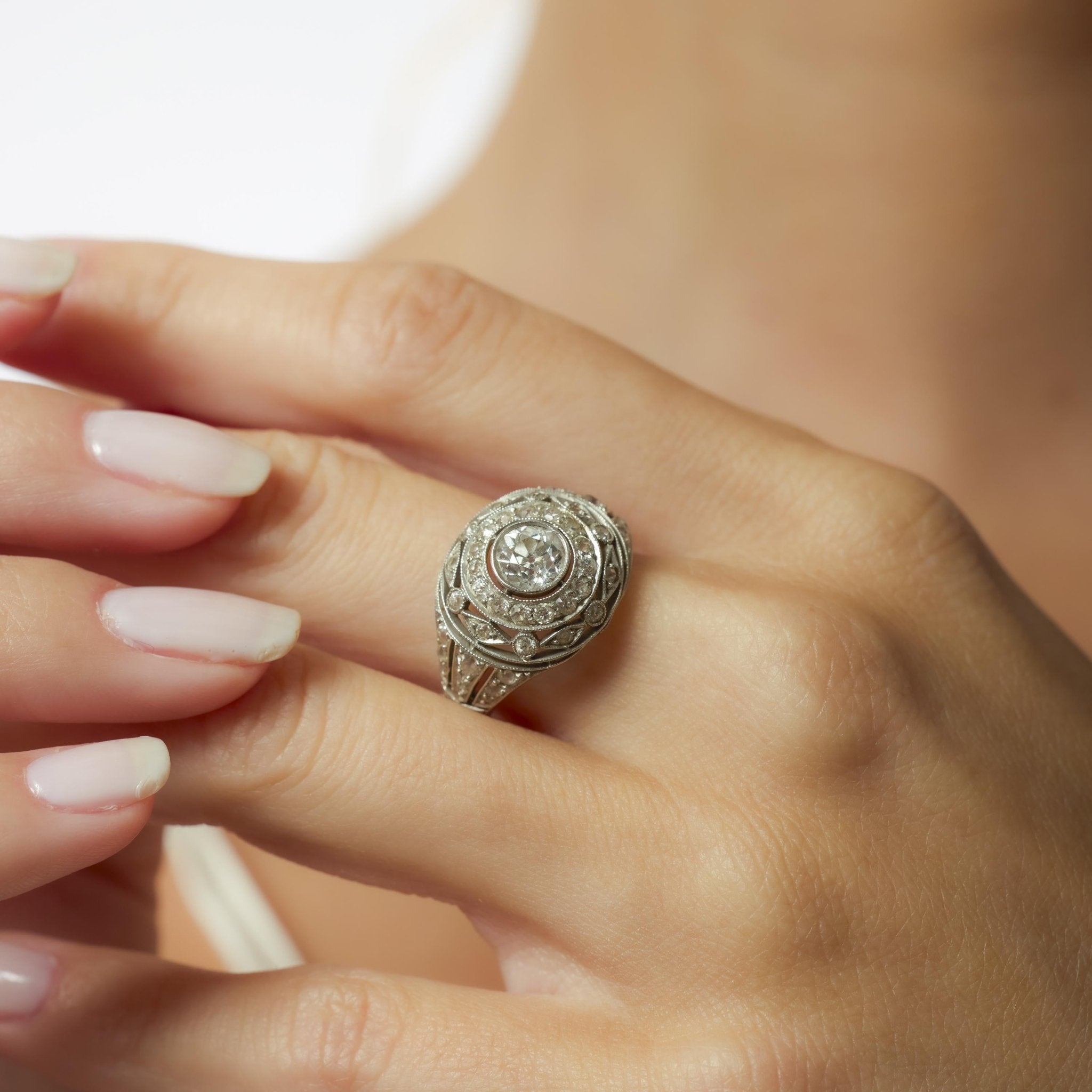 Art Deco diamond platinum ring