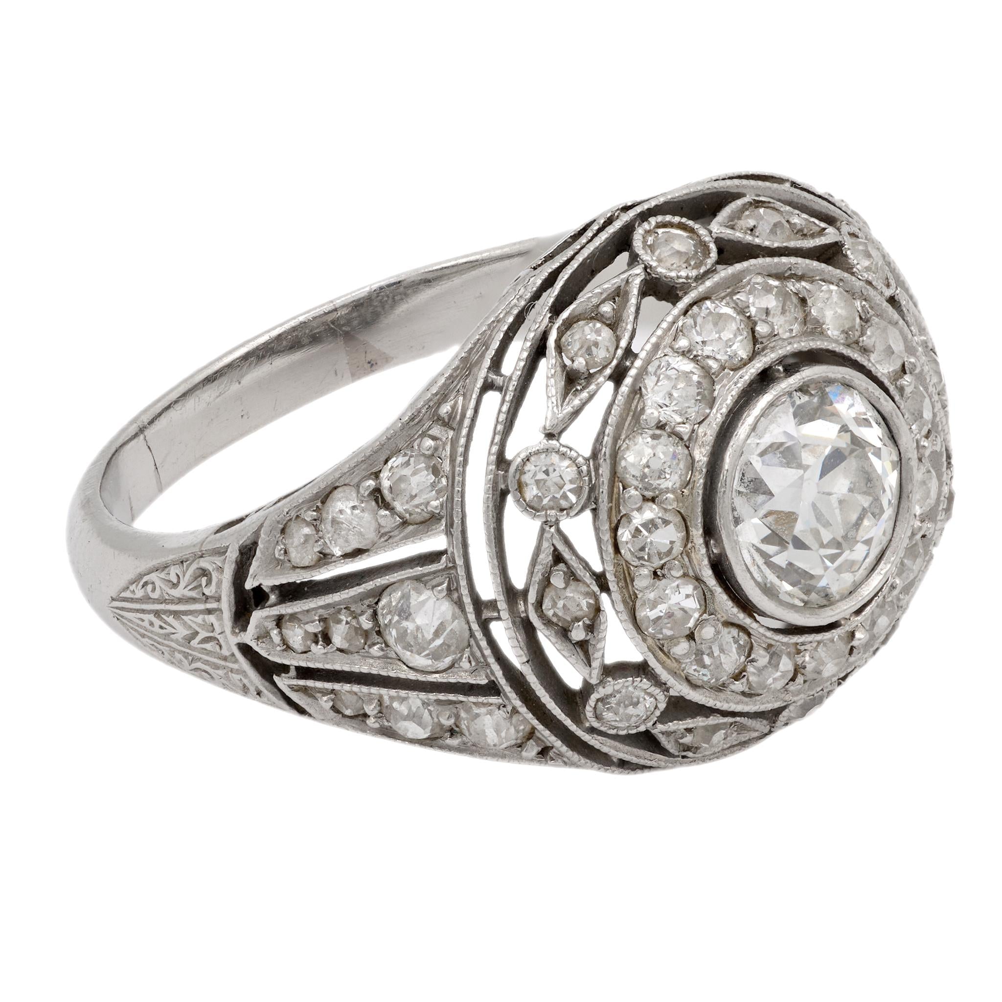 Art Deco diamond platinum ring