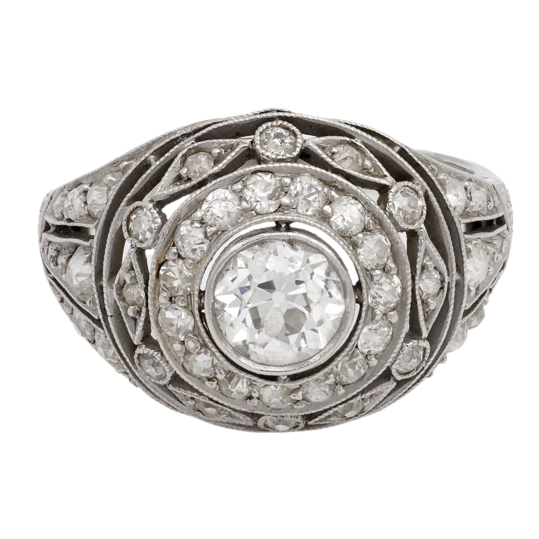 Art Deco diamond platinum ring