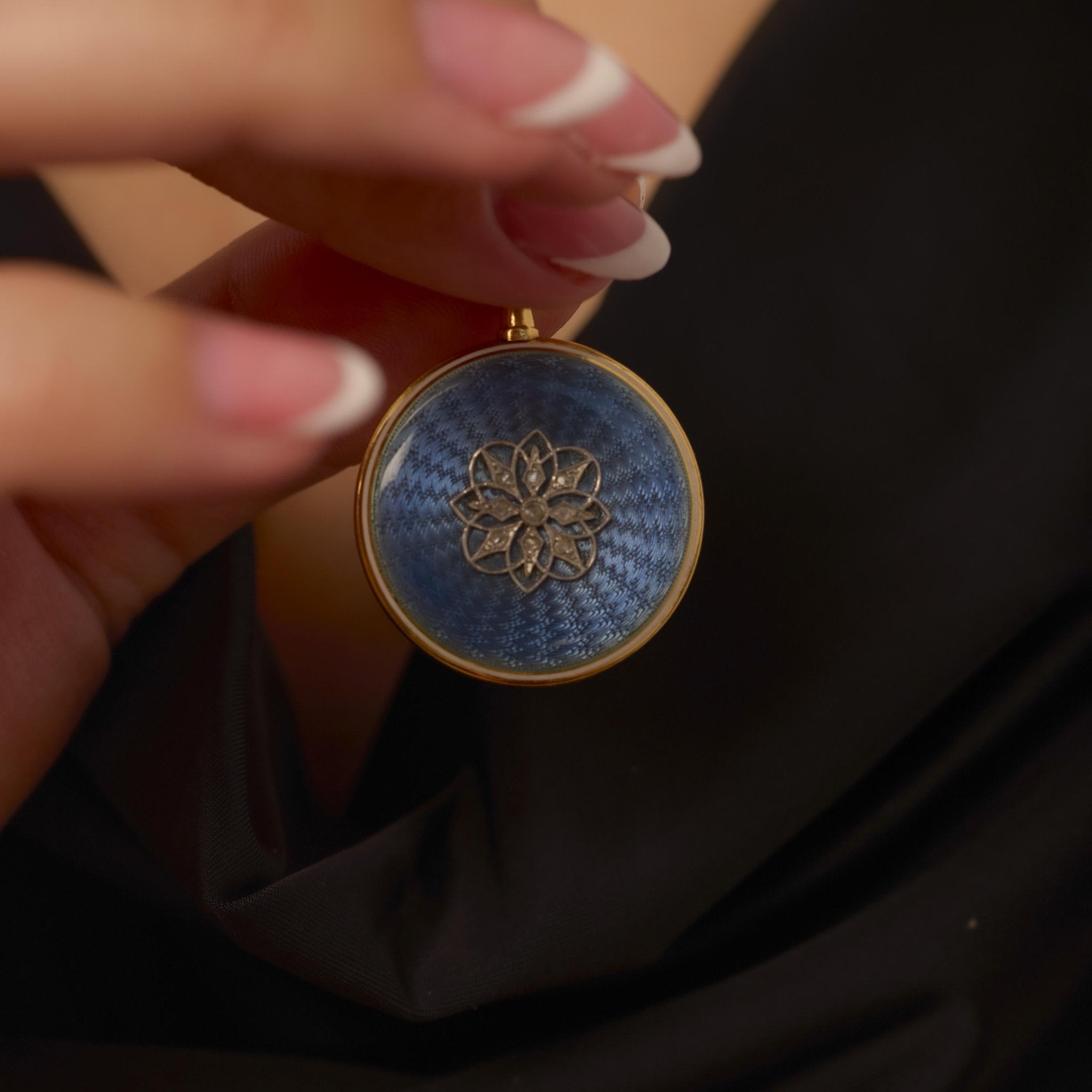 Victorian diamond enamel 18k yellow gold timepiece pendant