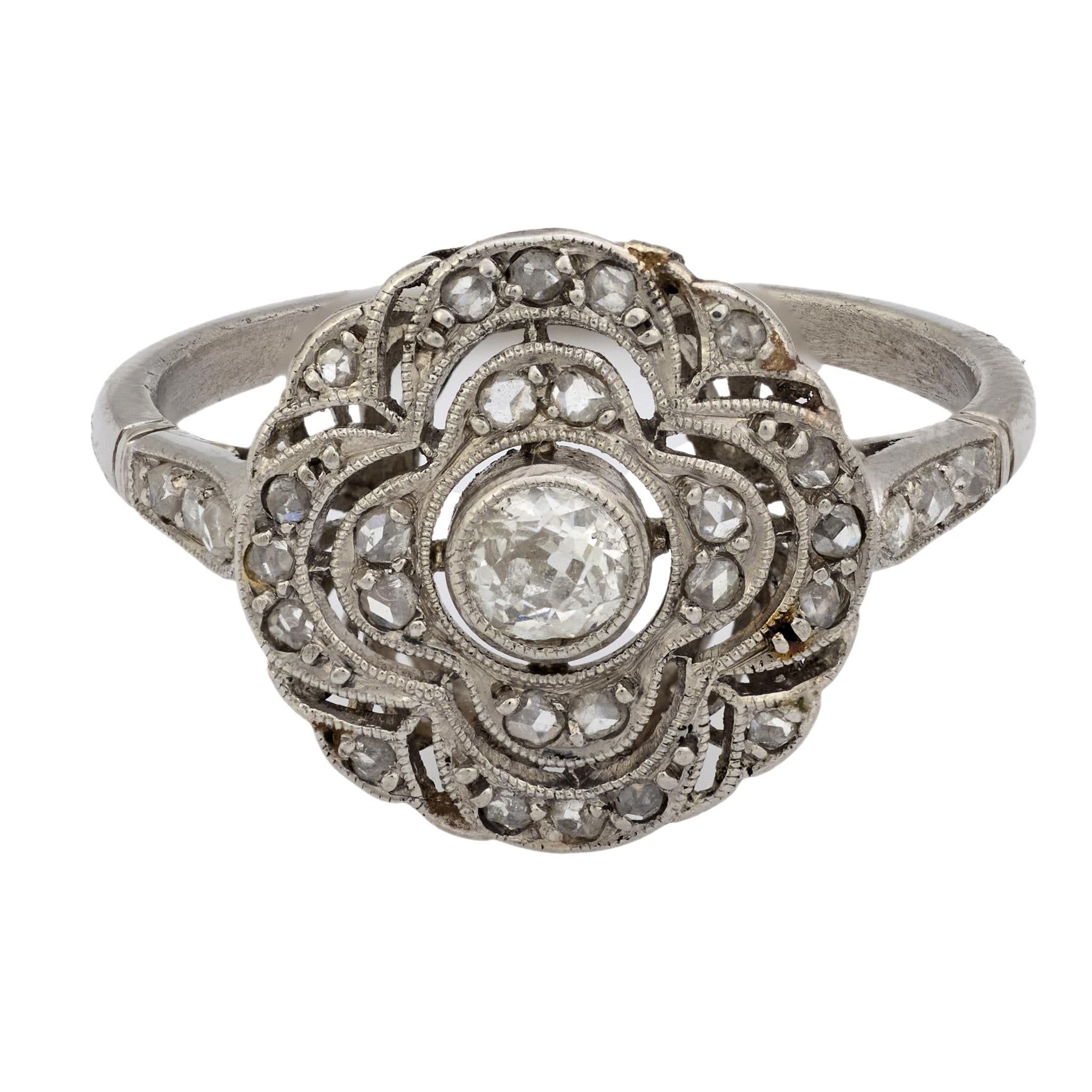 Art Deco diamond platinum circular filigree ring