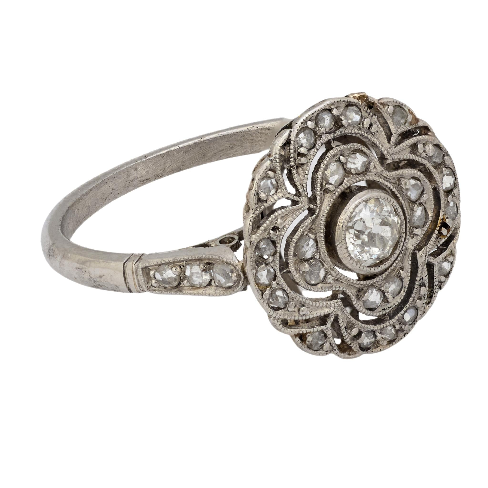 Art Deco diamond platinum circular filigree ring