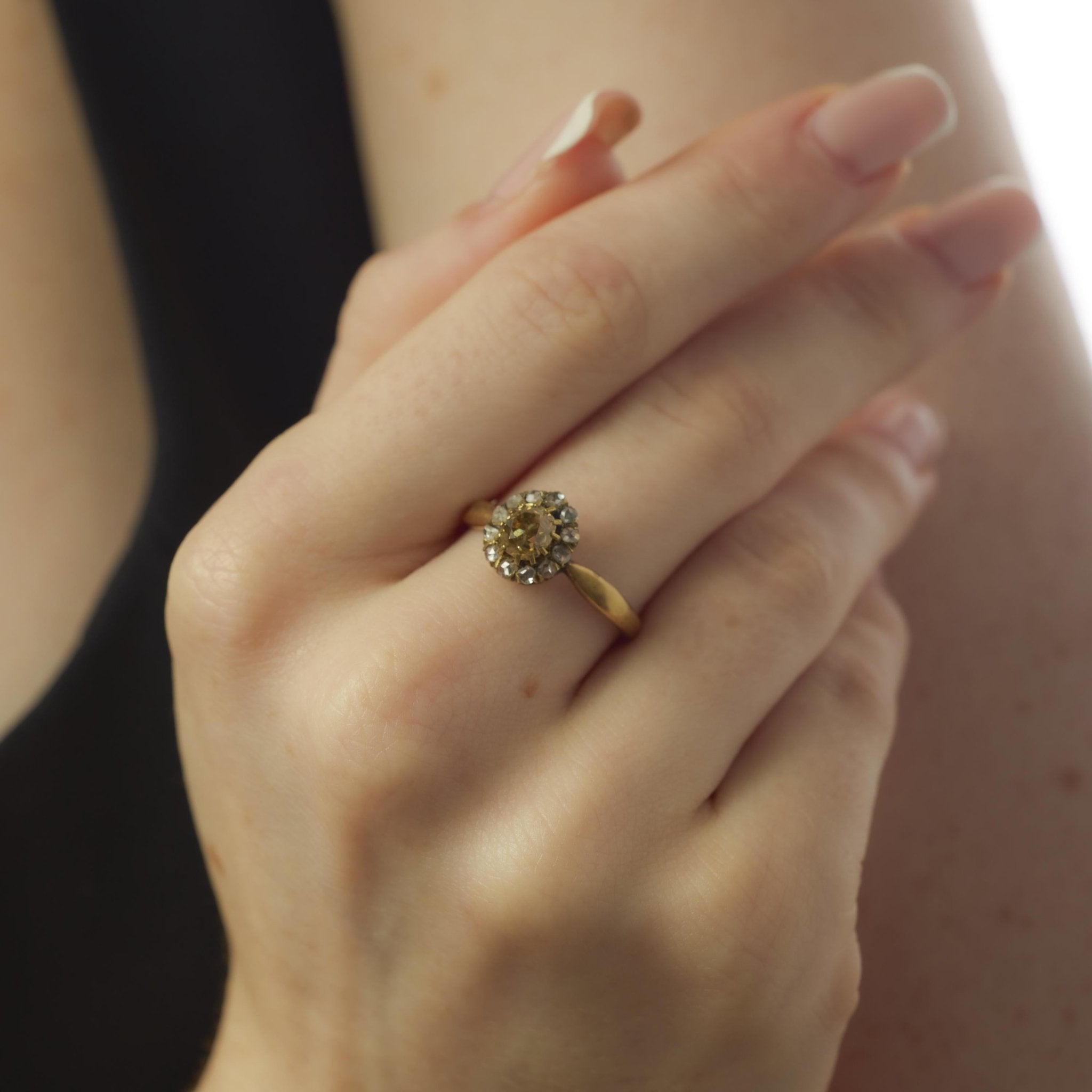 Victorian old mine cut diamond 18k yellow gold cluster ring