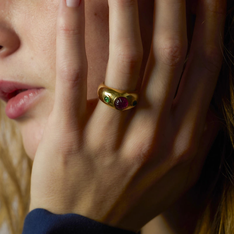 Cartier French 2 carat carved pink sapphire emerald 18k yellow gold ring