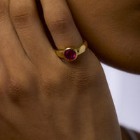 Vintage pink tourmaline 18k yellow gold bezel ring