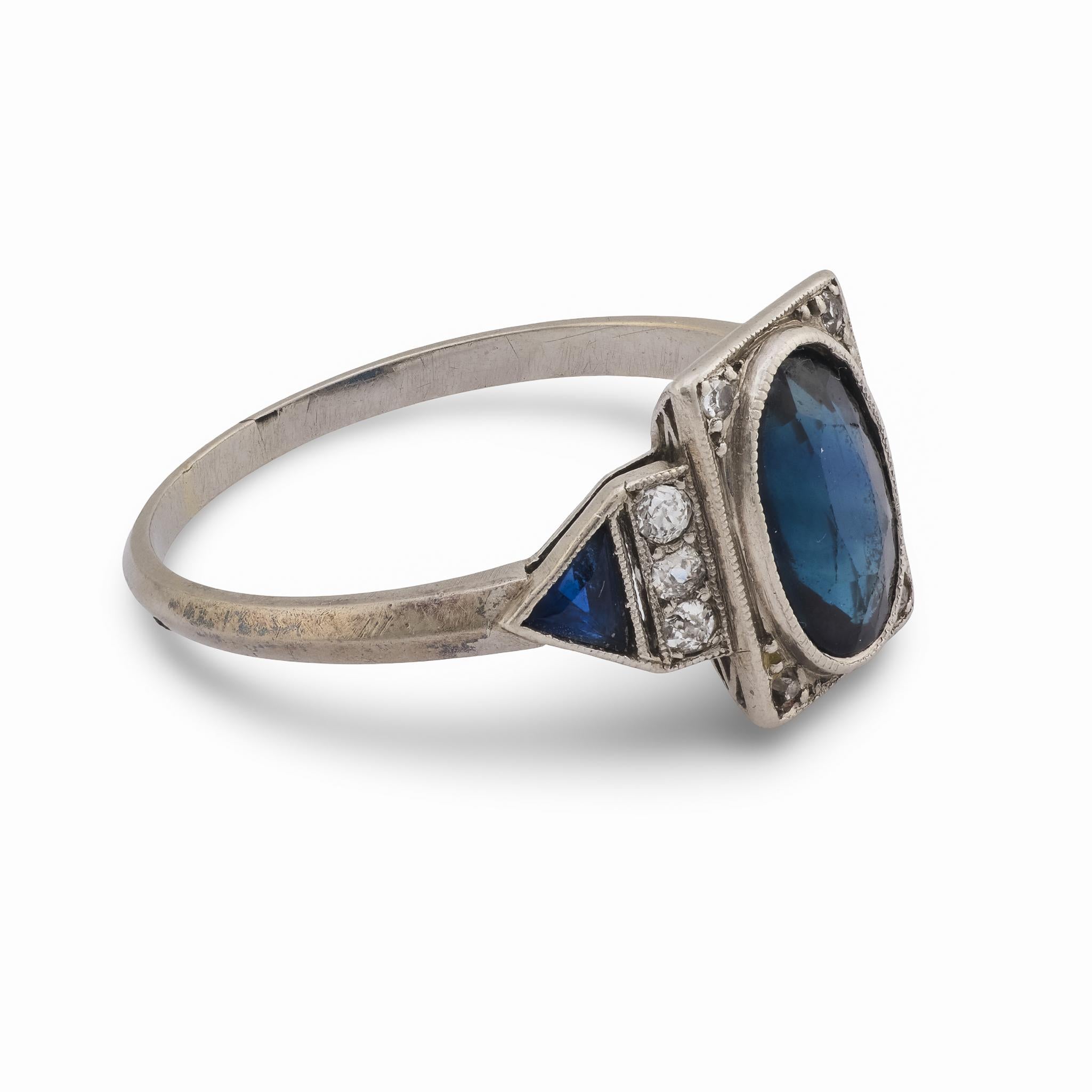 French Art Deco GIA 1.65 carat no heat sapphire diamond platinum ring