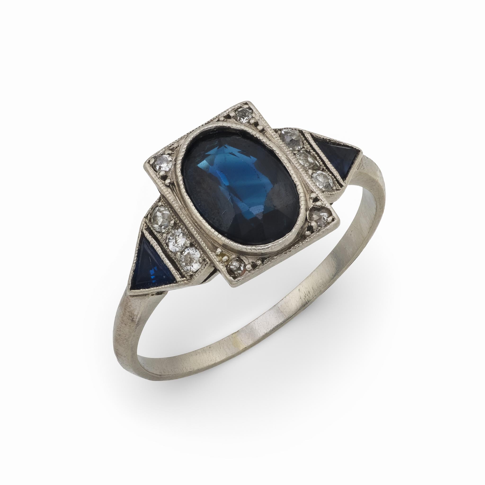 French Art Deco GIA 1.65 carat no heat sapphire diamond platinum ring