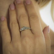 Vintage diamond 18k white gold wedding ring