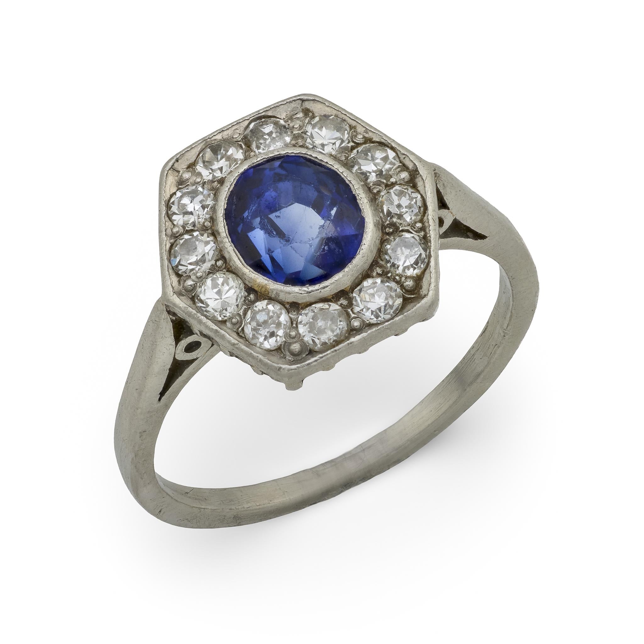 Art Deco 1.40 carat sapphire diamond platinum cluster ring
