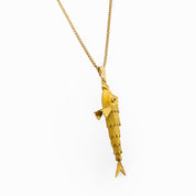Vintage ruby 18k yellow gold articulated fish necklace